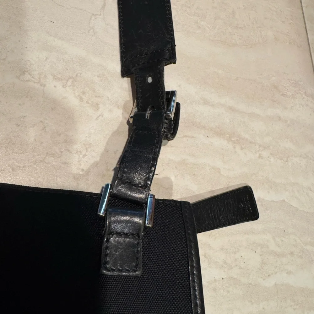 GUCCI GG Supreme Shoulder Nylon‎ Leather Trimmed Messenger 92560
